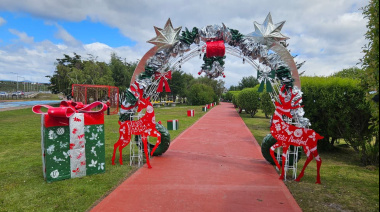 El Municipio encendió el paseo navideño