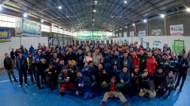 Vuoto junto a trabajadores del transporte y el comercio