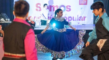Cientos de vecinos y vecinas disfrutaron de la Gran Peña Popular para Emprendedores
