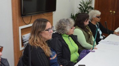 La Municipalidad de Ushuaia recibió a autoridades y alumnos de la Escuela Kayú Chénèn