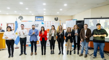 Gobierno entregó certificados del programa de capacitación para referentes de comedores y merenderos comunitarios