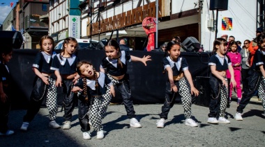 Niñas y niños entregaron la tradicional carta a Papá Noel