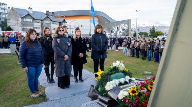 Gobierno acompañó en los actos en conmemoración del 42° Aniversario del Hundimiento del Crucero ARA General Belgrano