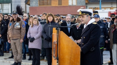 Gobierno acompañó en los actos en conmemoración del 42° Aniversario del Hundimiento del Crucero ARA General Belgrano
