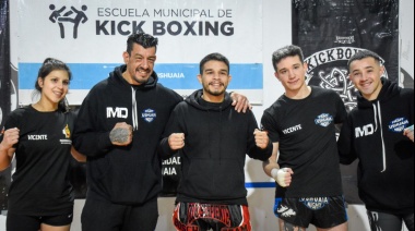 Tomás "Chacal" Aguirre  brindó un seminario de kickboxing a cancha llena