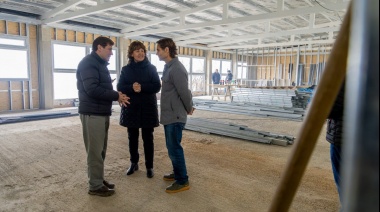 El Gobernador Melella recorrió los avances de la Escuela N°40