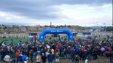 Estadio Hugo Lumbreras: Vuoto inauguró el nuevo césped sintético