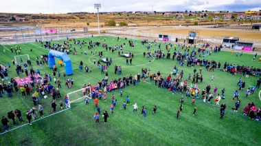Estadio Hugo Lumbreras: Vuoto inauguró el nuevo césped sintético