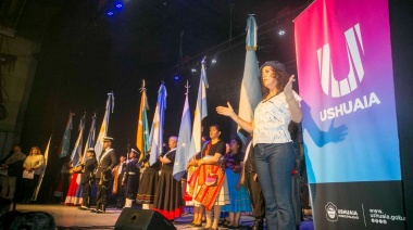 La Municipalidad de Ushuaia acompañó la vigilia patriótica “Esperando el 25 de Mayo”