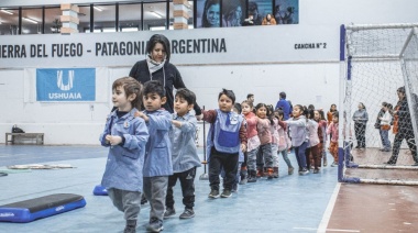 La Municipalidad inició los festejos con los jardines de infantes