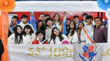 Estudiantes de 6° y 7° año del secundario de Tierra del Fuego realizaron la promesa a la Constitución Provincial