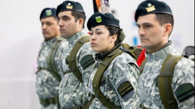 El Gobernador Melella participó del acto por el 86° aniversario de la creación de Gendarmería Nacional
