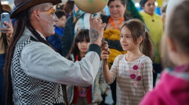 Con gran concurrencia de público se llevó a cabo la kermese para festejar el Mes de las Infancias