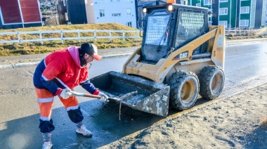 Se continúa con los trabajos de limpieza de calles y espacios públicos