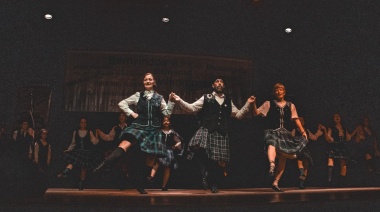 Ante una sala Niní Marshall repleta se presentó la “Noche de Danzas del Mundo”