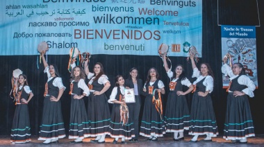 Ante una sala Niní Marshall repleta se presentó la “Noche de Danzas del Mundo”