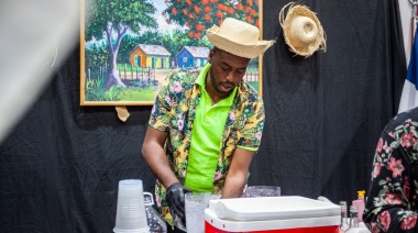 Vecinos y vecinas disfrutaron de la 22° edición de la “Fiesta de las Colectividades”