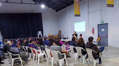 La Secretaría de Hábitat se reunió con vecinos del barrio Procrear para informar sobre subdivisión de parcelas