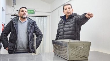 El Intendente Vuoto recorrió la planta de procesamiento de crustáceos