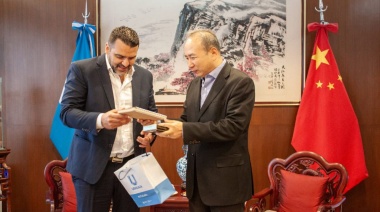 Vuoto se reunió con Wang Wei, Embajador de China