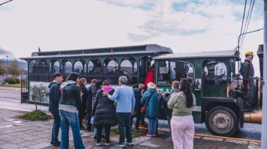 La Municipalidad de Ushuaia llevó adelante visitas guiadas al “Circuito de Murales de Malvinas”