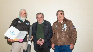 La Municipalidad de Ushuaia entregó una distinción al Capitán de Navío retirado Guillermo Tibaldi