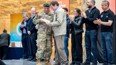 Se encabezó la apertura de la exposición en conmemoración del Día de la Defensa Civil