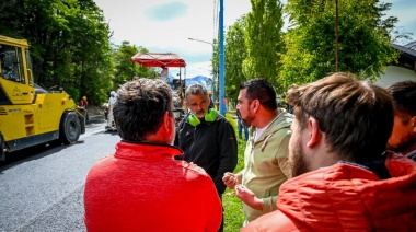 El intendente Vuoto recorrió la calle Del Michay donde se realizan tareas de repavimentación