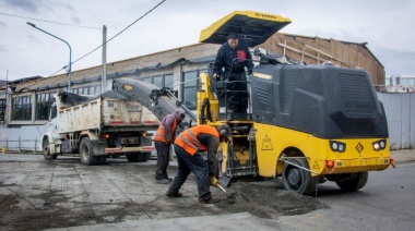 Trabajos de fresado y cambio de base en la calle Lugones de Ushuaia