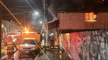Incendio intencional consumió gran parte del supermercado La Victoria