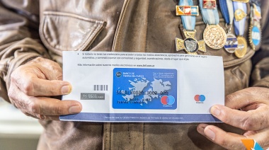 Destacan la entrega de tarjetas conmemorativas por los 40 años de la Gesta