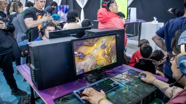Gran convocatoria de vecinos y vecinas en la “Expo Gamer”