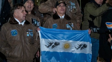 Una vez más Ushuaia estuvo junto a los Excombatientes en la Vigilia del 2 de abril
