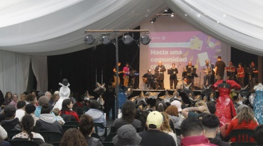 Se celebró con vecinas y vecinos la muestra “Hacia una comunidad creativa”