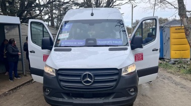 UISE incorpora una nueva unidad al servicio de transporte de pasajeros en el barrio Dos Banderas