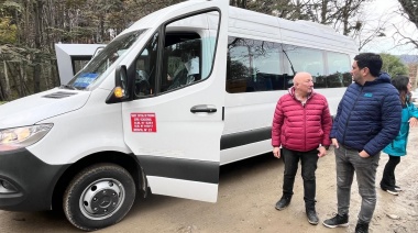 UISE incorpora una nueva unidad al servicio de transporte de pasajeros en el barrio Dos Banderas