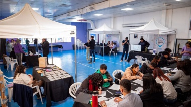 Se recibió documentación de jóvenes que integran el programa "Ushuaia Estudia"