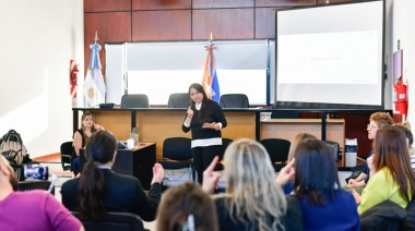 Se continúan desarrollando talleres de herramientas básicas para la comunicación con personas sordas
