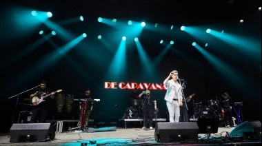 La “Noche Tropical” hizo vibrar el Microestadio José “Cochocho" Vargas de música y baile
