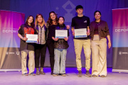 Entrega de certificados a los nominados de la 2° edición de los Premios Olivia