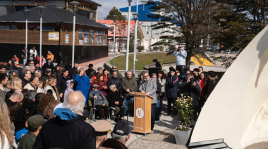 Ushuaia celebró su 141° aniversario con un emotivo acto en honor a sus raíces y su historia