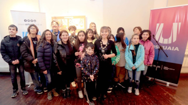 La Municipalidad de Ushuaia acompañó la inauguración de la muestra “Fluo” en la Antigua Casa Beban