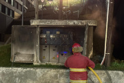 El incendio en un alimentador provocó el corte de energía en el centro de Ushuaia