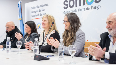 Gobierno, la Fundación OSDE y la Clínica San Jorge firmaron convenio para formación de cuidadores domiciliarios