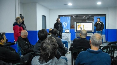 El cuerpo técnico del Club Atlético Paraná brindó una charla para Ushuaia y Río Grande