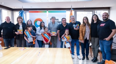 El Gobernador Melella recibió a los embajadores de la lectura