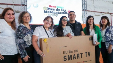 Se realizó el bingo por el "Mes de las Maternidades"