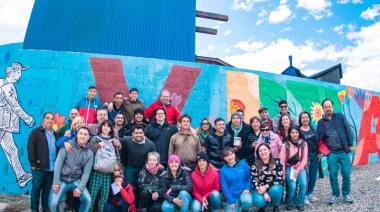 El predio de Reecontrándonos ya tiene su mural