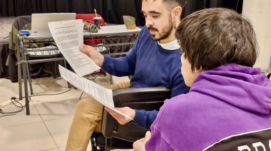 Jóvenes fueguinos participaron del taller “del papel a la lengua”,