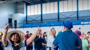 Adultos mayores comenzaron las clases de actividad física en el” Cochocho” Vargas